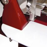 Cortadora de fiambres profesional, manual. Roja. Edenox-CVM-300